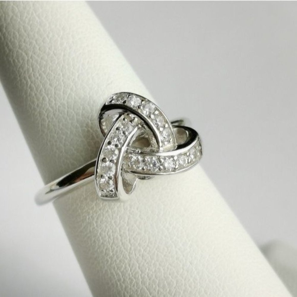 Sterling Silver Cz Love Knot Ring Size 6
